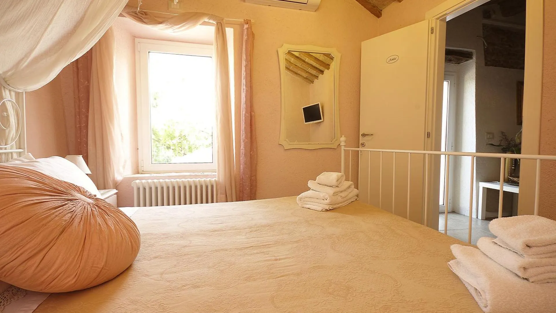 Villa Tamara Country & Spa Suites Montefiore Conca Bed & Breakfast